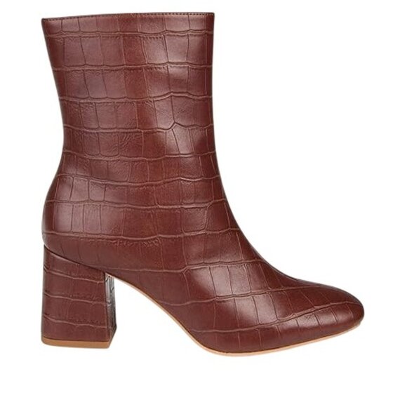 Journee Collection Trevi Bootie (Brown) Women's Shoes - Picture 2 of 4